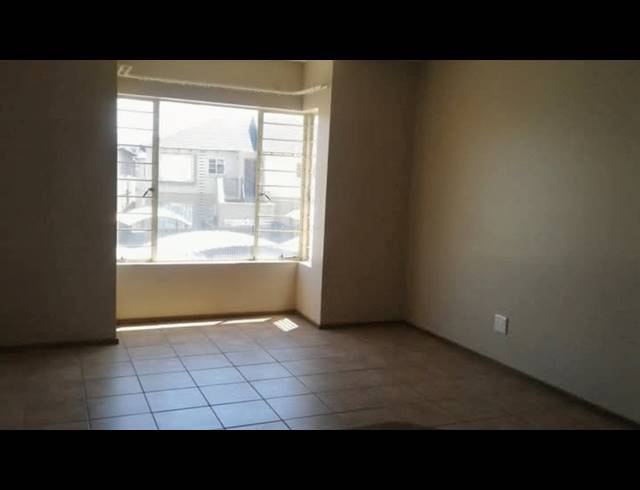 2 bed property to rent in REYNO RIDGE